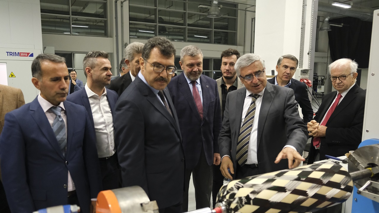 TÜBİTAK hibenin yanında kredi ile de destek verecek