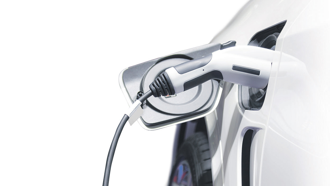 İzmirli otomotivciler, fosil yakıtlı araçları elektrikliye dönüştürecek