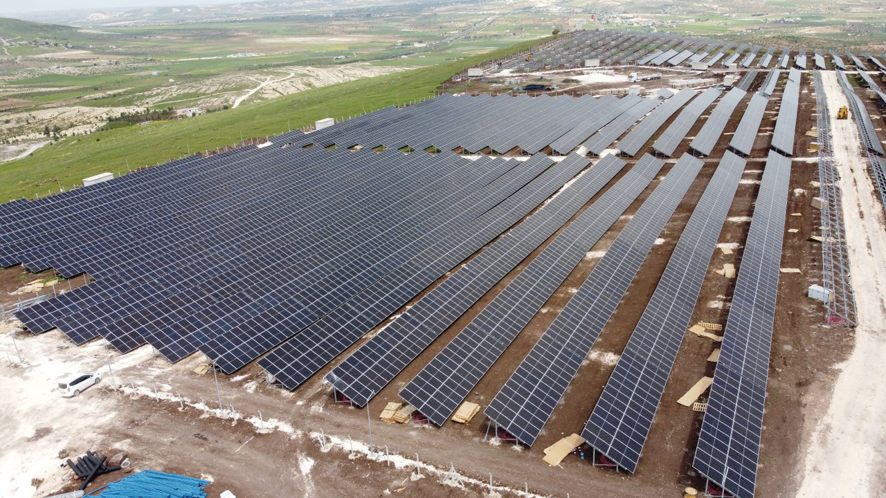 Şanlıurfa’nın GES tarlaları 9,4 milyon ton karbon salımının önüne geçecek