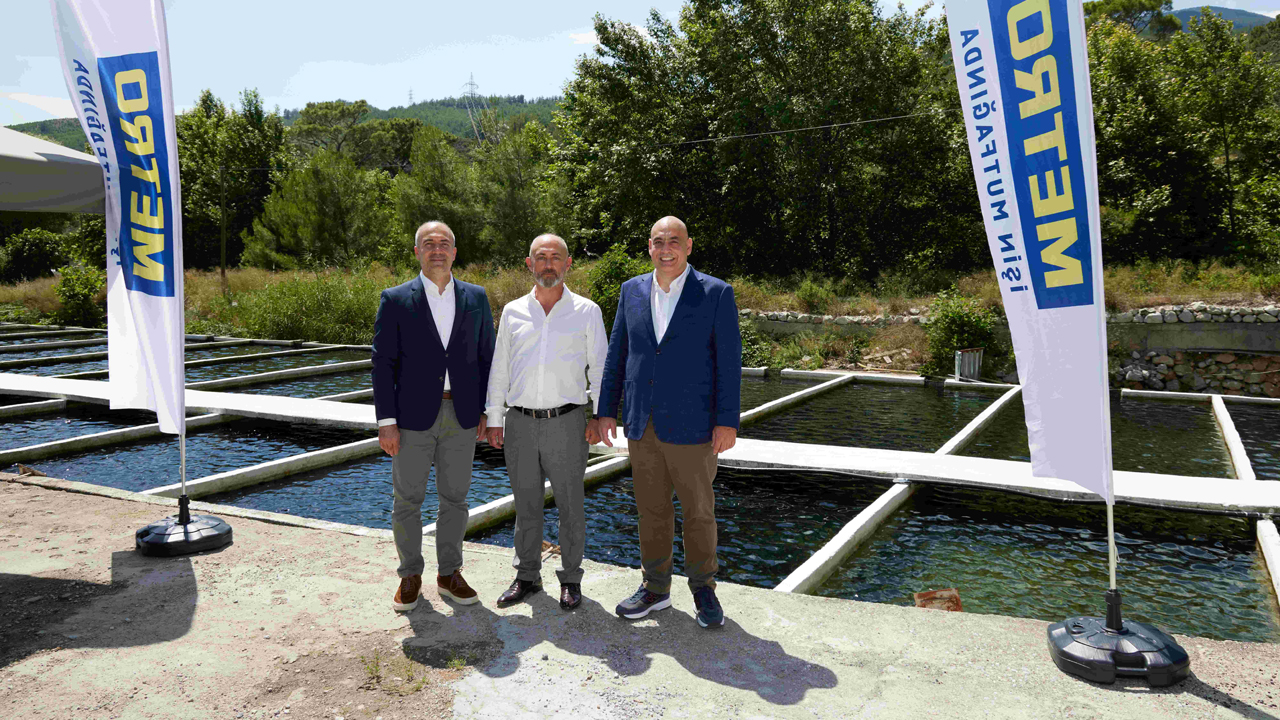 Metro Türkiye, küçük işletmelerin 30 ton alabalığını raflarına taşıdı