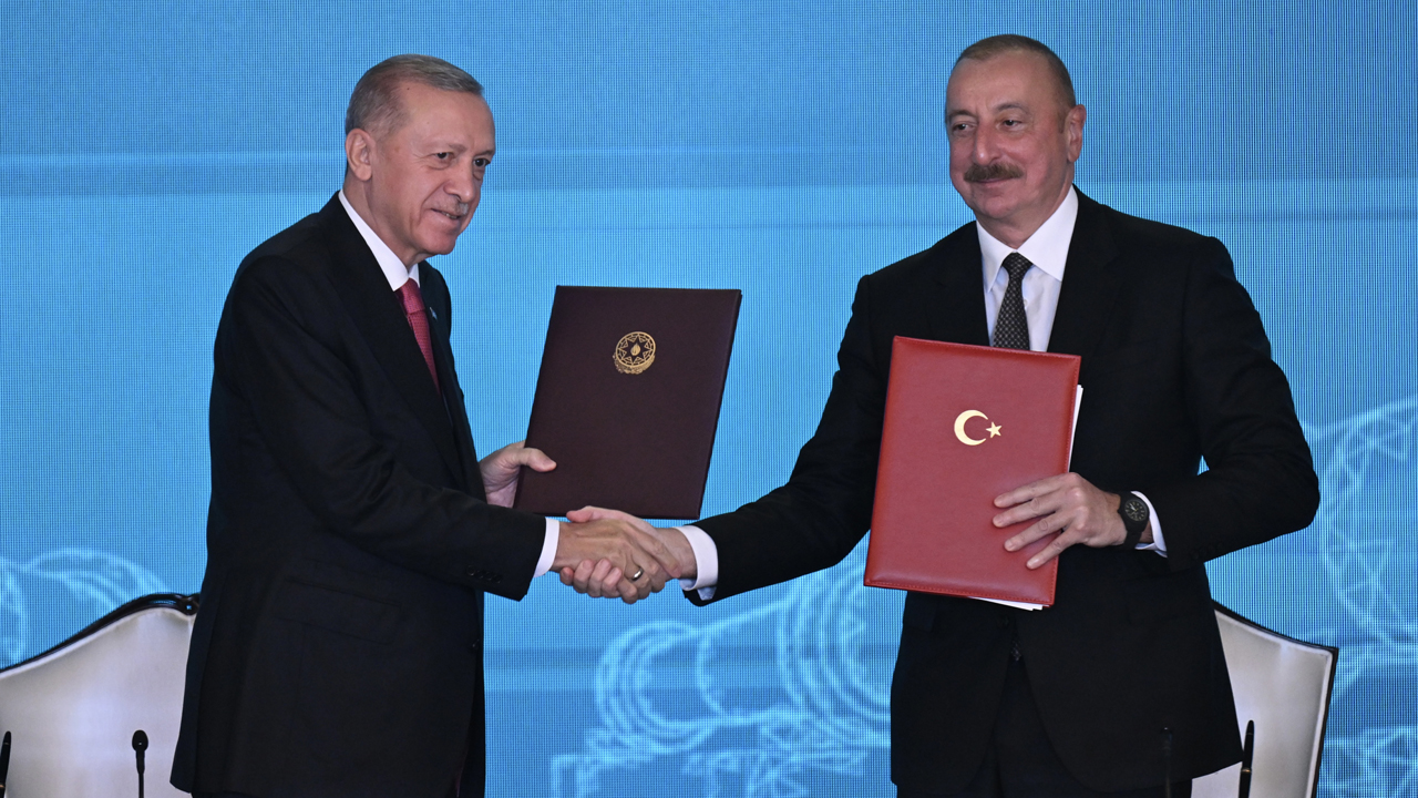 Iğdır-Nahçıvan Gaz Hattı’nın temeli atıldı