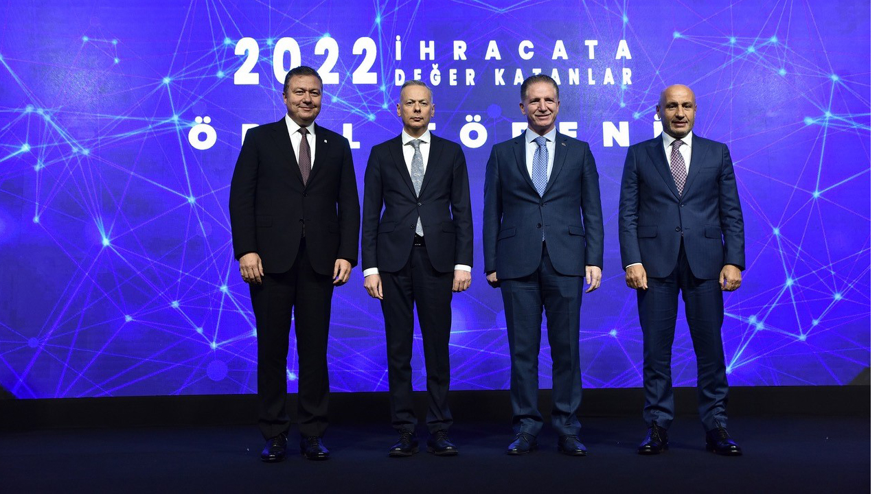 Tekstil sektörünün ihracat şampiyonları ödüllendirildi