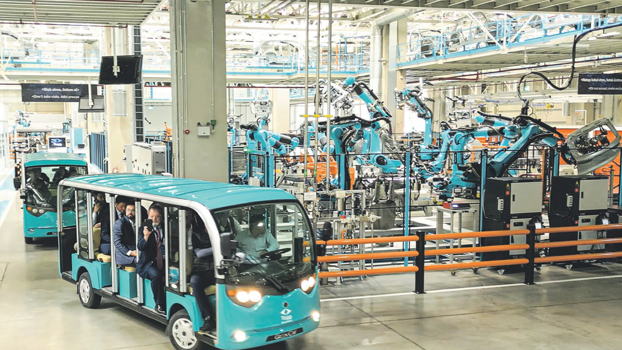 Togg ikinci vardiyaya geçti yeni model 2025'te yollarda