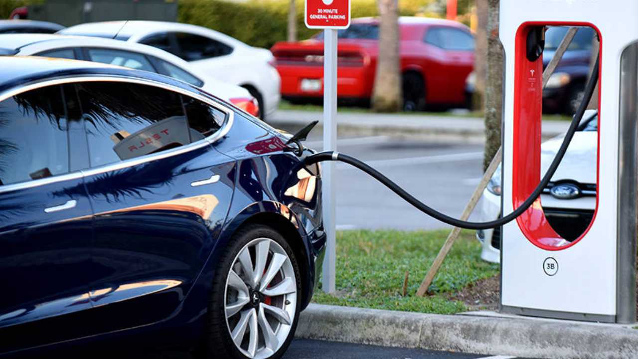Elektrikli araçta zayıf sipariş VW’ye zor kararlar aldıracak