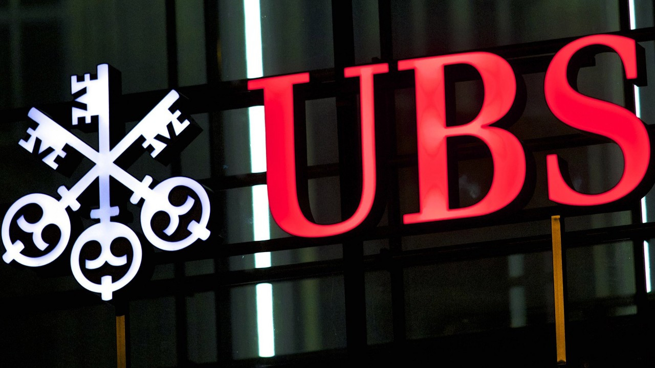 Credit Suisse'i bünyesine katan UBS, 2017'den beri ilk kez zarar açıkladı