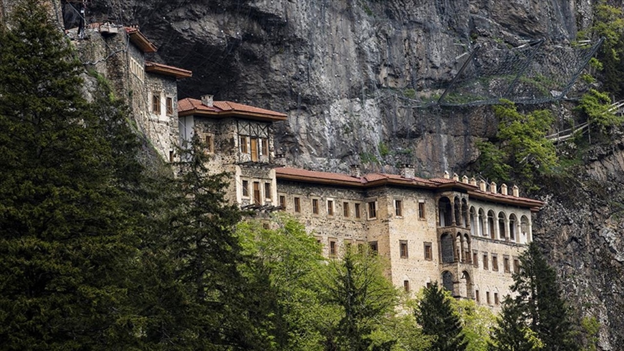 Sümela Manastırı'nı 9 ayda 395 bin 994 turist ziyaret etti