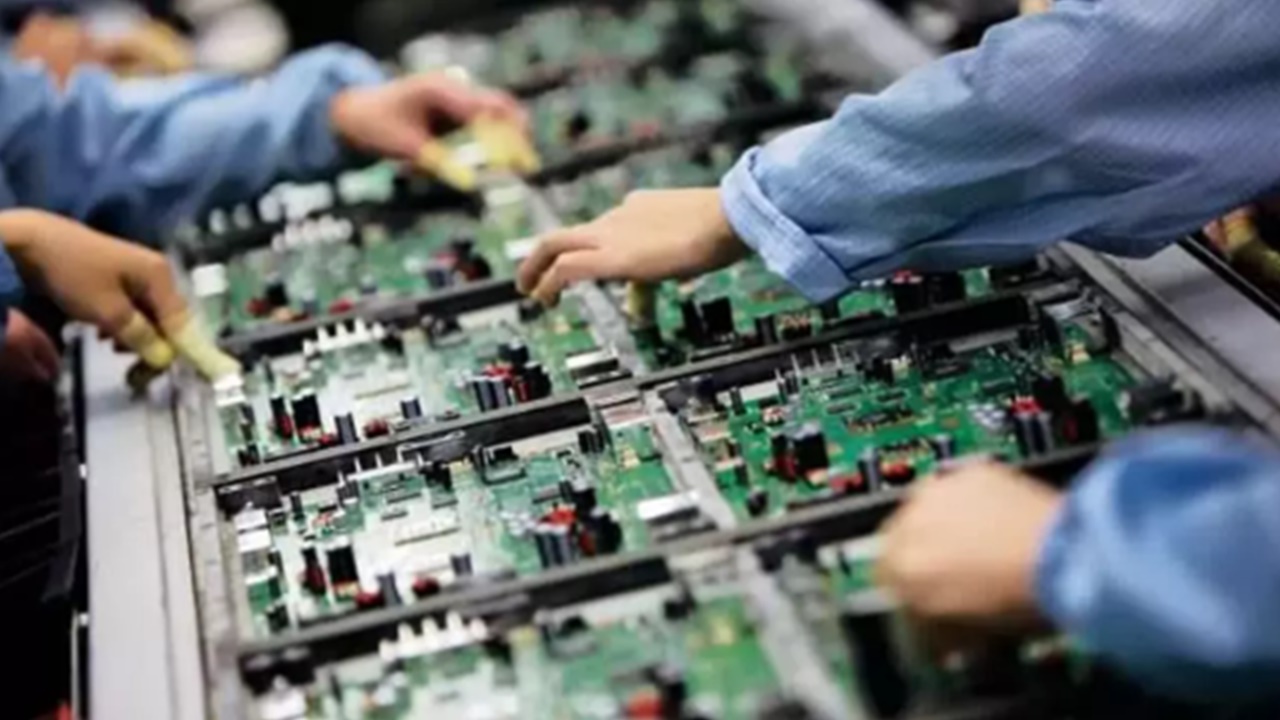 Türkiye’den ilk 10 ayda 13,7 milyar dolarlık elektrik ve elektronik ihracatı