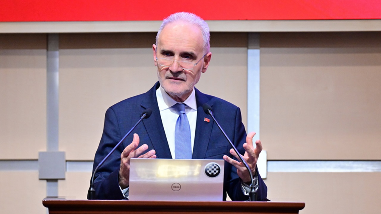 Avdagiç'ten 'tarife' değerlendirmesi: Yılda en az 20 milyar dolarlık doğrudan yabancı yatırım çekilmeli