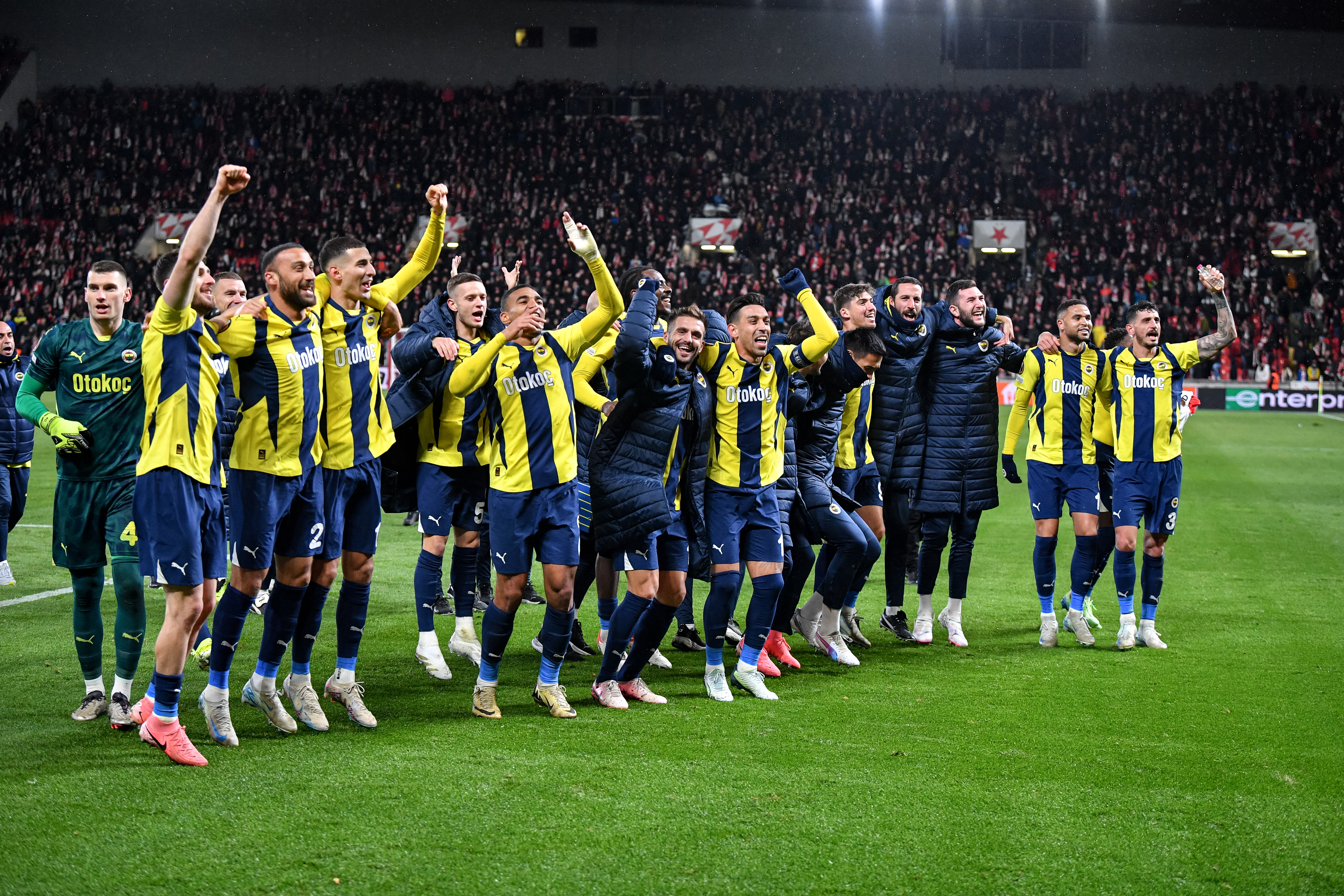 Kasım ayında yatırımcısına sadece Fenerbahçe kazandırdı