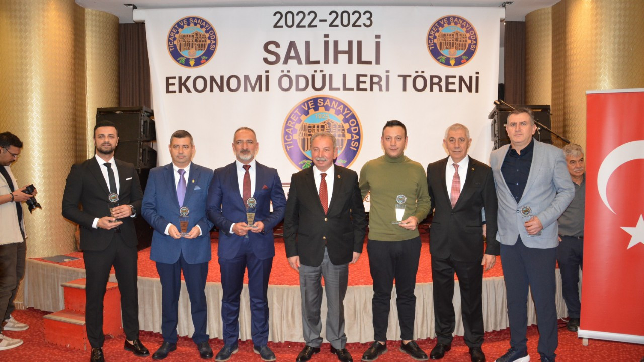 Salihli'de 85 iş insanı ödüllendirildi