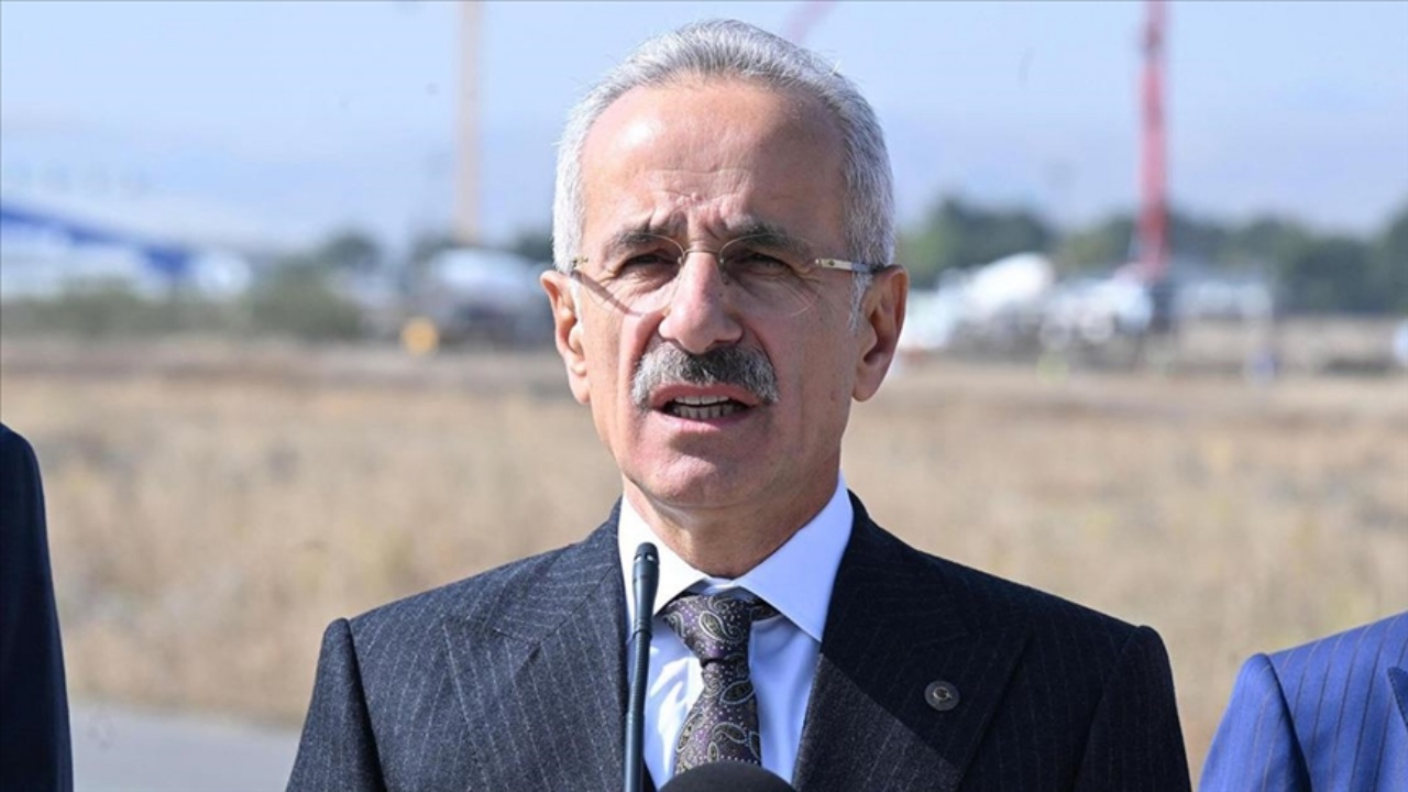 Bakan Uraloğlu açıkladı: Otobüs şirketlerine 37.4 milyon liralık fahiş bilet ve korsan taşımacılık cezası