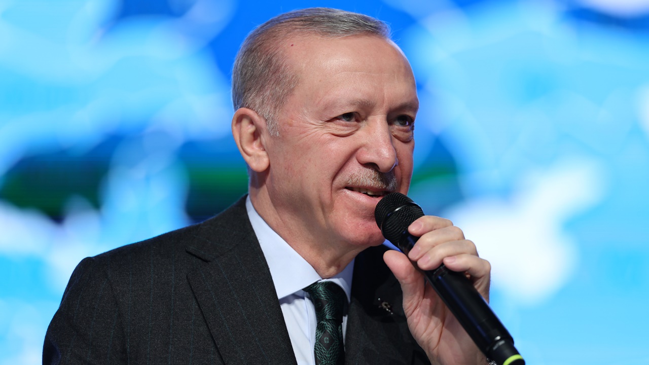 Cumhurbaşkanı Erdoğan: Hukukun dışında gazetecilik ve siyaset yapmak istiyorlar
