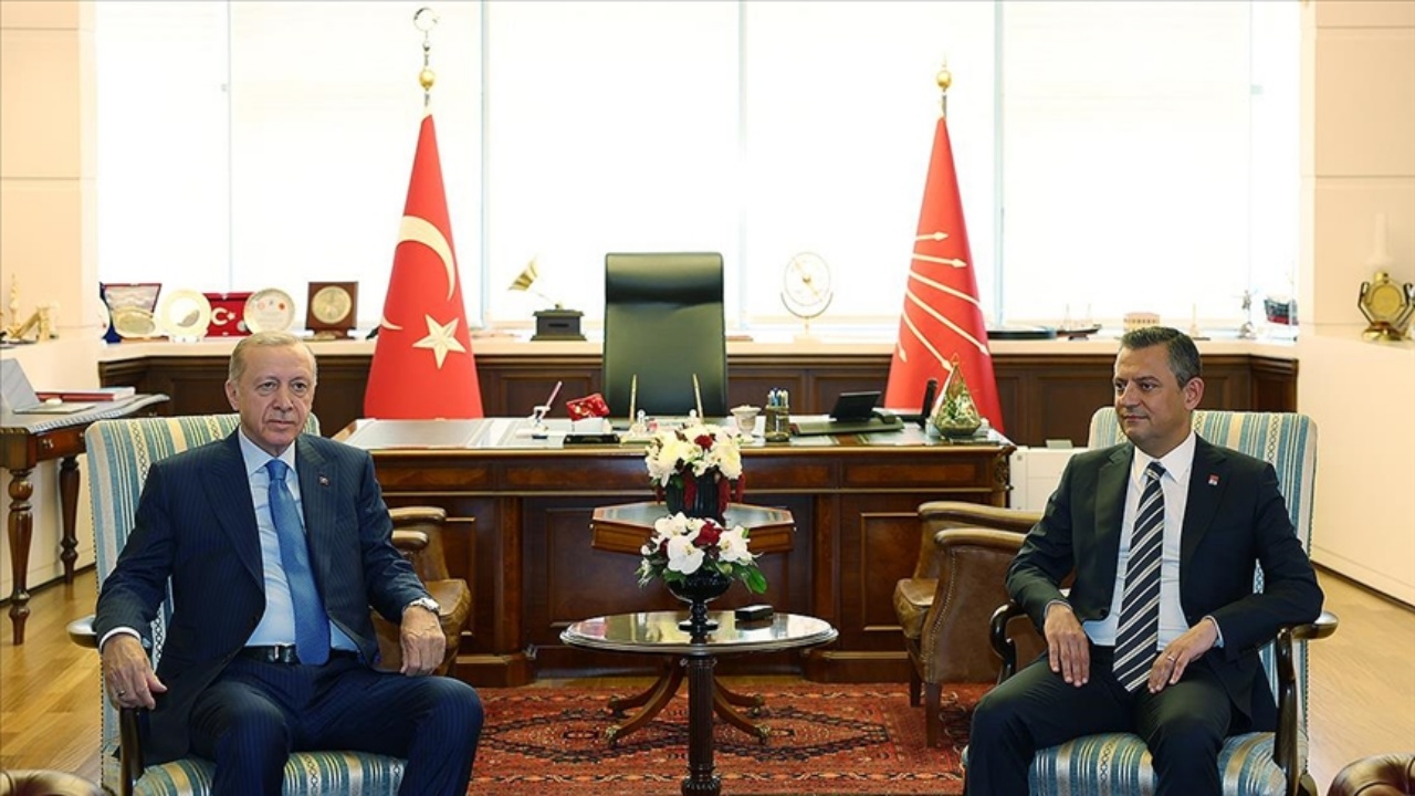 Siyasetteki gerginlik ekonomiye yarar mı?