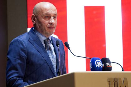 'Yüzde 50 faiz ile ekonominin dönmeyeceğini hepimiz biliyoruz'