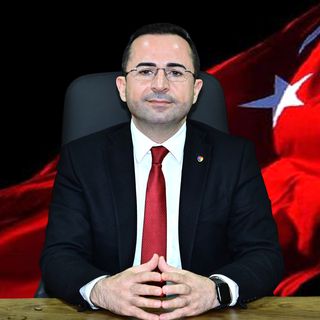 'Cumhuriyet, yalnızca bir yönetim biçimi değil, milletimizin iradesinin, cesaretinin ve kararlılığının simgesidir' 'Cumhuriyet, yalnızca bir yönetim biçimi değil, milletimizin iradesinin, cesaretinin ve kararlılığının simgesidir'