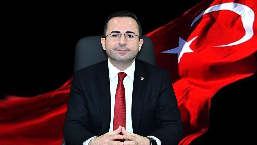 'Cumhuriyet, yalnızca bir yönetim biçimi değil, milletimizin iradesinin, cesaretinin ve kararlılığının simgesidir' 'Cumhuriyet, yalnızca bir yönetim biçimi değil, milletimizin iradesinin, cesaretinin ve kararlılığının simgesidir'