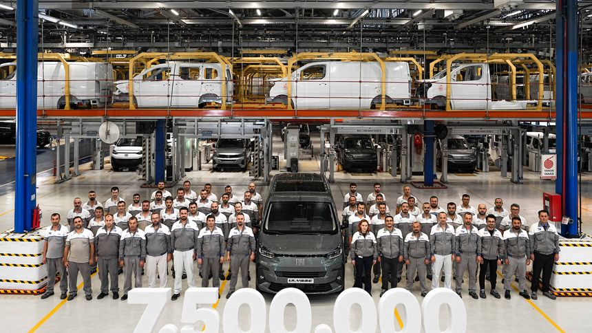 Tofaş 7,5 milyonuncu aracını üretti