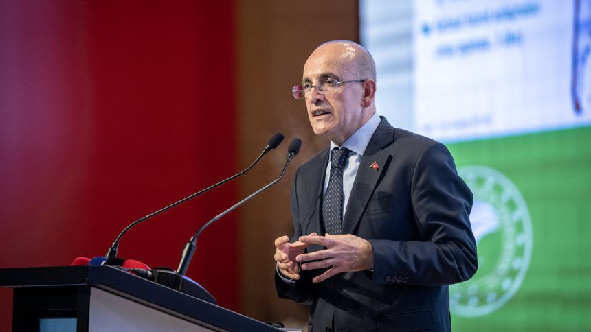 Mehmet Şimşek'ten dezenflasyon değerlendirmesi: Piyasalardaki çalkantıların kalıcı bir etki yapacağını düşünmüyorum