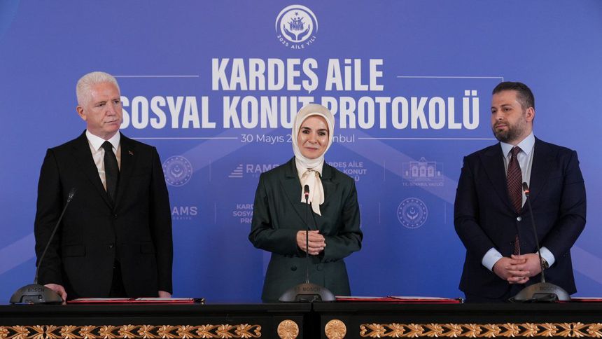 İstanbul için 'Kardeş Aile  Protokolü' imzalandı: Sosyal konutlar inşa edilecek