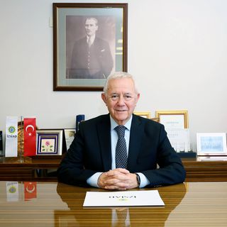 İZSİAD Alaattin Yüksel: “İzmir ihracatta büyüyor ama sektörlerin yarısında kan kaybı var”