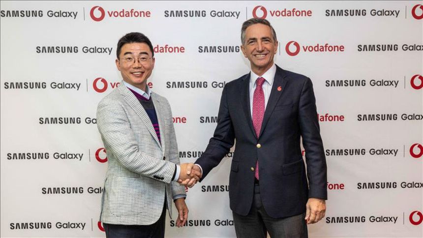 Vodafone ile Samsung'dan 5G telefonlar için iş birliği