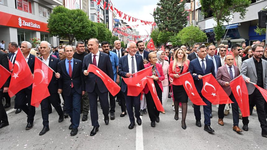 Gül festivali coşkuyla başladı