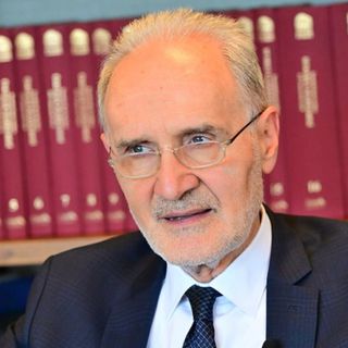 'Faizlerdeki gerileme ve dezenflasyon sürecini dikkatle izlemeye devam etmeliyiz'