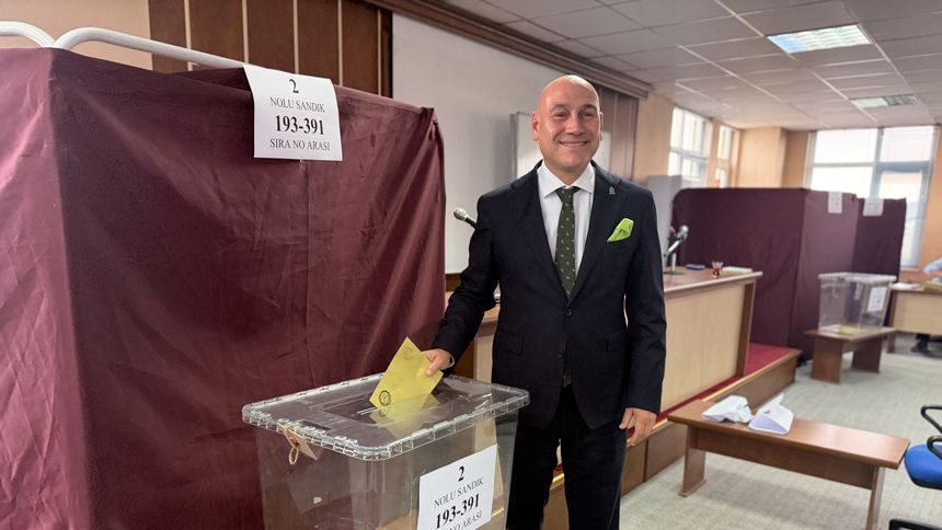 Akhisar Ticaret Borsası’nda Alper Alhat yeniden Başkan