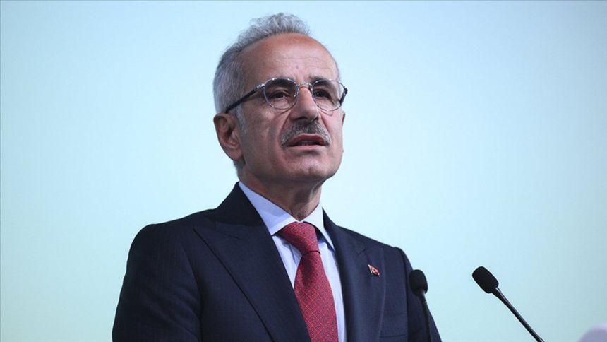 Bakan Uraloğlu duyurdu: Yerli manevra lokomotifi Tanzanya'ya ihraç edilecek