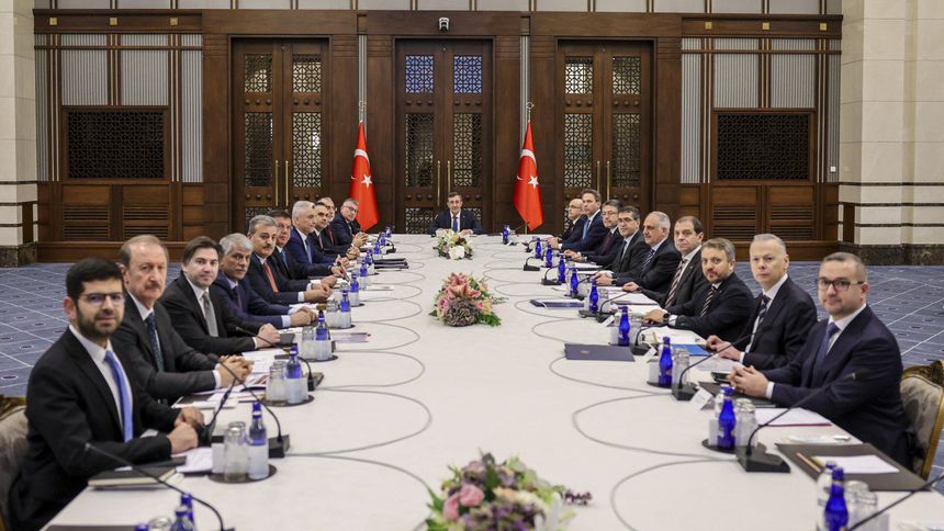 EKK sonrası açıklama: Sanayi bölgelerinin demiryolu ağına bağlanması tamamlanacak