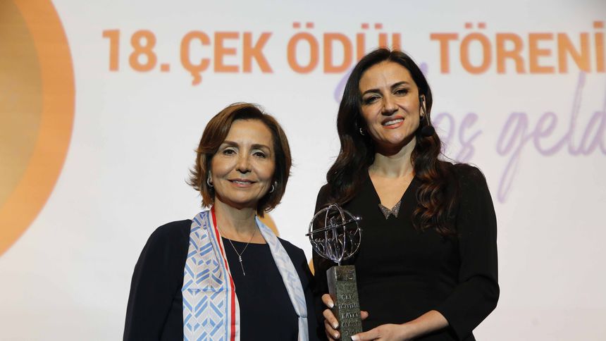 ÇEK’ten Dilek Livaneli’ye anlamlı ödül