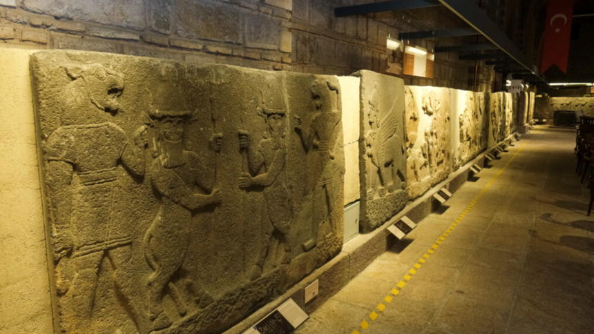 Fırat kıyısının eserleri Ankara Anadolu Medeniyetleri Müzesi’ndeki özel sergide buluştu Fırat kıyısının eserleri Ankara Anadolu Medeniyetleri Müzesi’ndeki özel sergide buluştu