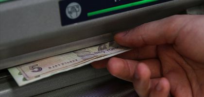Yeni 50 ile 5 TL'lik banknotlar tedavüle girdi