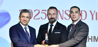 ANSİAD Yılın Başarılı Girişimcisi ve Genç Fikirler yarışmasında ödüller verildi