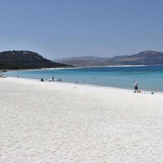 Salda korunarak turizmde ve bilimde merkez oluyor