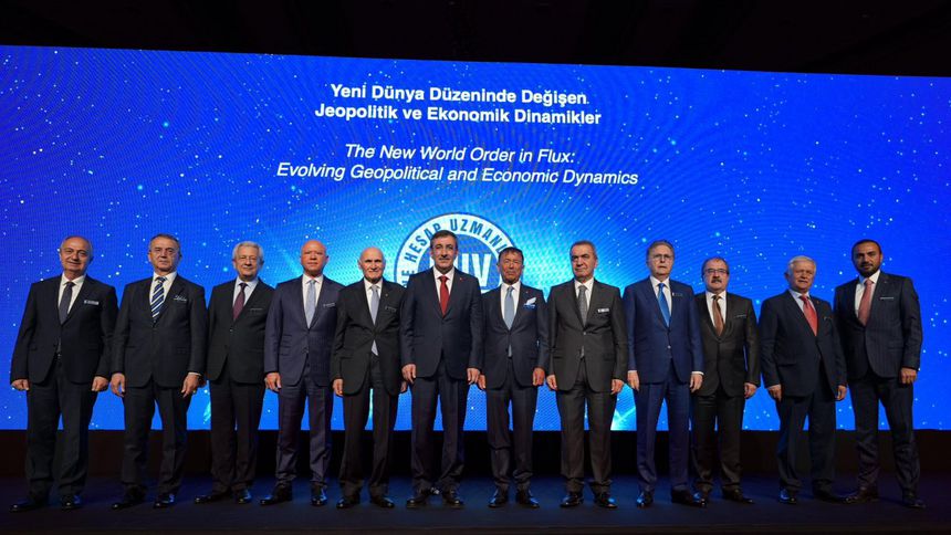 Yatırım için hukuk  önemli ama Türkiye  ilgi çeken stabil bir ülke