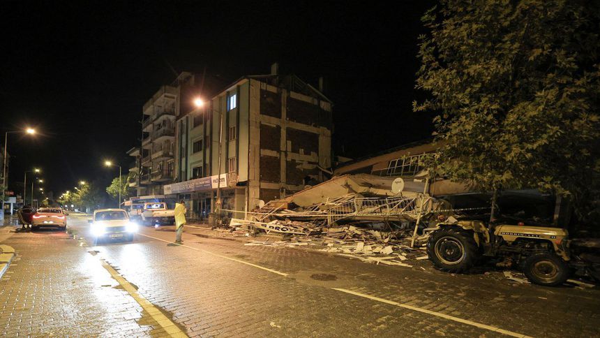 Balıkesir'de art arda depremler Balıkesir'de art arda depremler