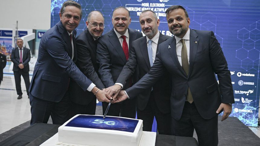 5G ihalesinde 3,5 milyar dolarlık teklif alındı