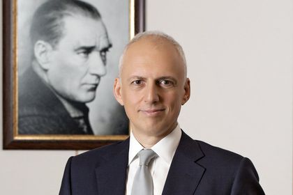 Yapı Kredi’ye 1 milyar 274 milyon dolarlık sendikasyon kredisi