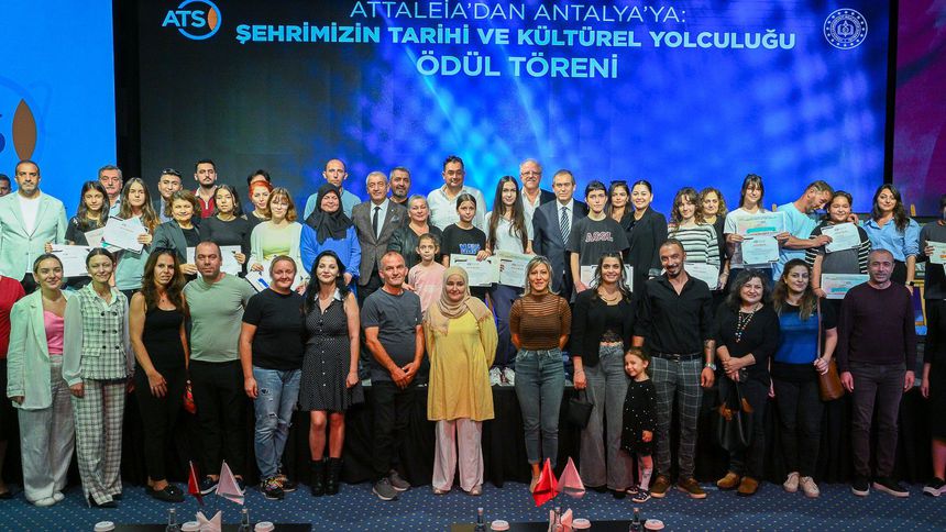 Hacısüleyman: Cumhuriyetimizi sonsuza kadar yaşatacak olan gençlerle gurur duyuyoruz Hacısüleyman: Cumhuriyetimizi sonsuza kadar yaşatacak olan gençlerle gurur duyuyoruz