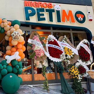 Migros, evcil hayvanlara özel ilk mağazasını açtı
