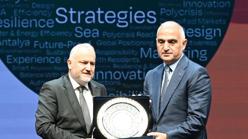 Bakan Ersoy: Erken rezervasyonlar nisan ve mayıs aylarında da devam etmeli