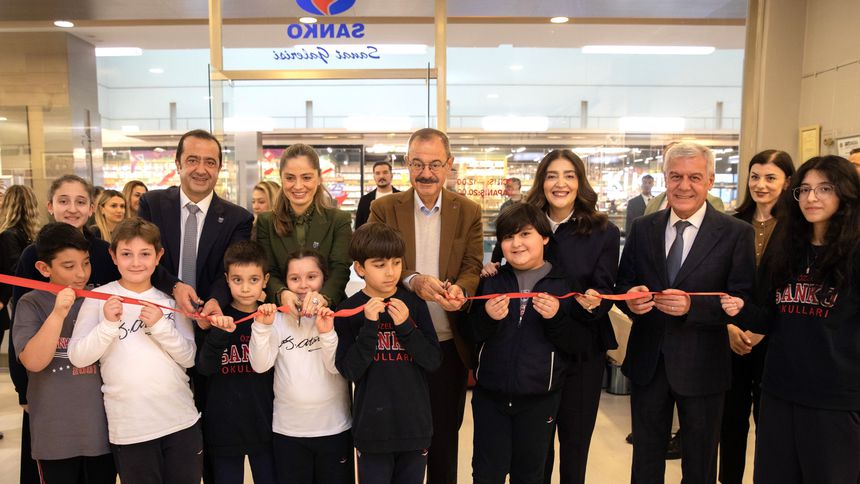 Sanko Okulları’nın 25 yıllık eğitim serüveni fotoğraflarla anlatıldı