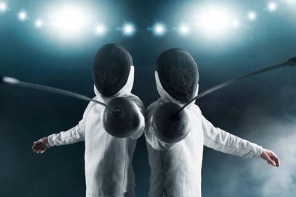 Düşmanını öğretmen yapamayan, düşmanına benzeyerek batar