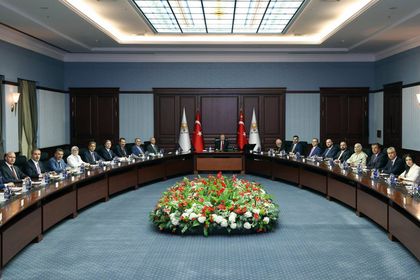 Erdoğan'dan kurmaylarına, 'Vakit kaybetmeden yasayı geçirin' talimatı