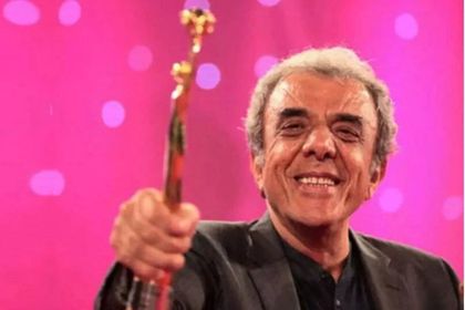 Film ve kitapları eğitime kaynak sağlasın diye Darüşşafaka ile yola çıktı