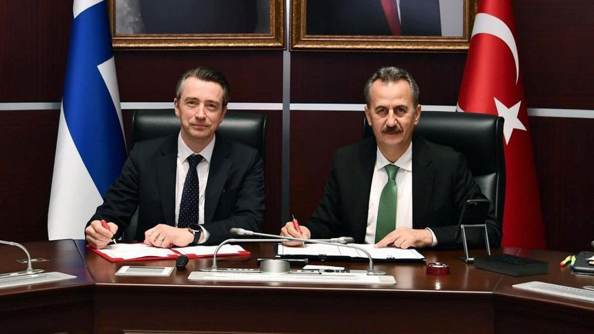 Türkiye ve Finlandiya savunma sanayii iş birliği muhtırası imzaladı