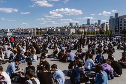 Memleketin hastanesi nasılsa postanesi de öyle olur