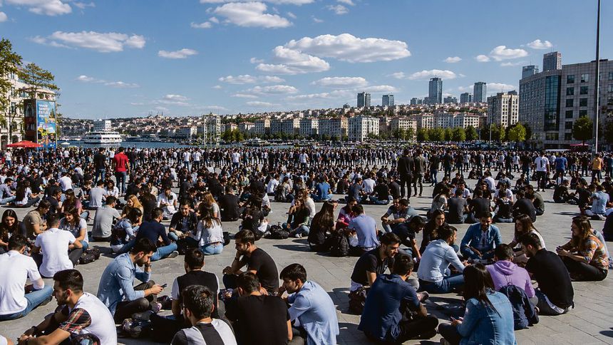 Memleketin hastanesi nasılsa postanesi de öyle olur