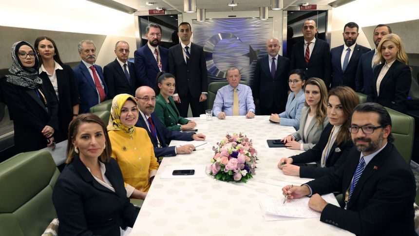 Erdoğan: Nüfus artış hızında maalesef 1,7'deyiz, bu bir intihardır